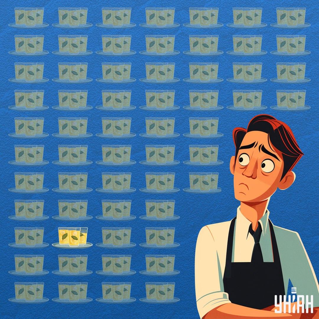 Szklanka z mniejszą ilością lemoniady na dole zdjęcia / kolaż Moje